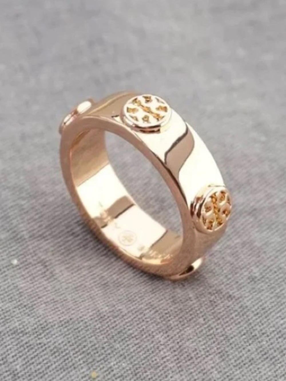 Tory Burch Miller Studded Logo Ring in Rose Gold (Brand New with Dust Bag)